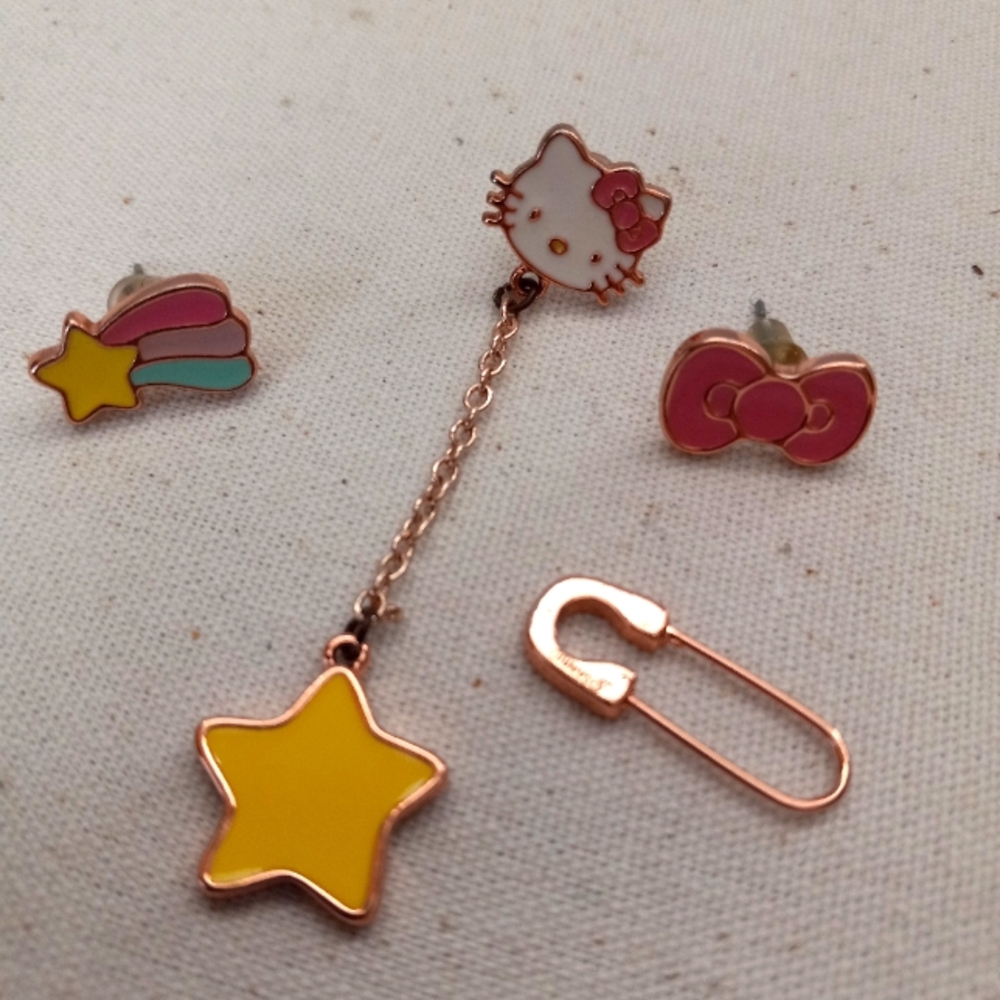 NEW Sanrio Hello Kitty Mismatched Earrings